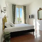 Isola - Smart Couette-café 3*