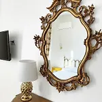 Isola - Smart Couette-café Messine