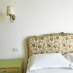 Isola - Smart B&B 3*