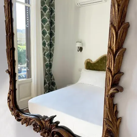Isola - Smart Bed & Breakfast *