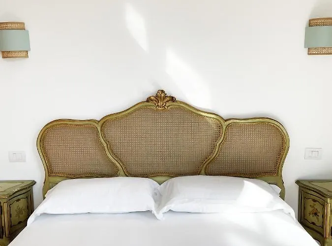 Isola - Smart Accomodation Bed and breakfast Mesina